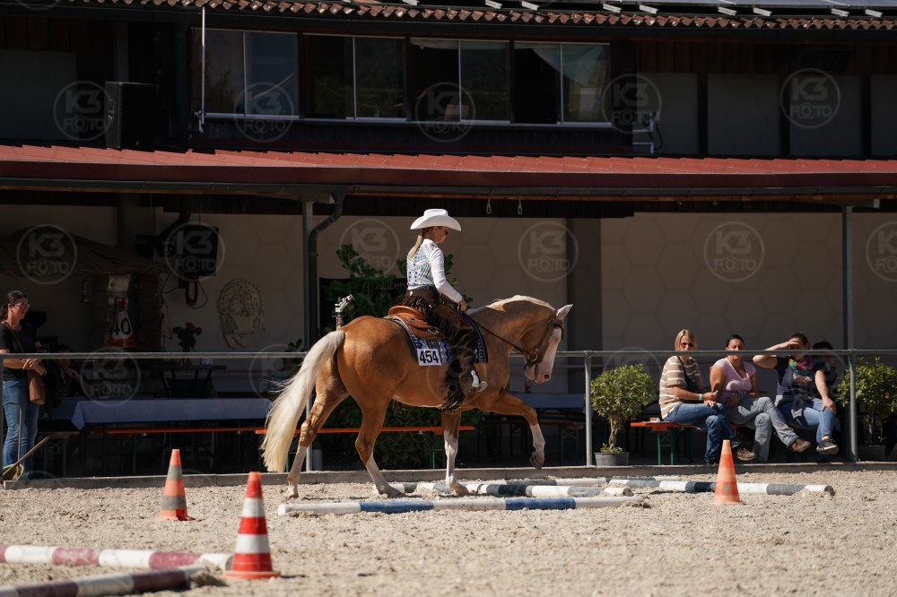 s_A_907788.JPG